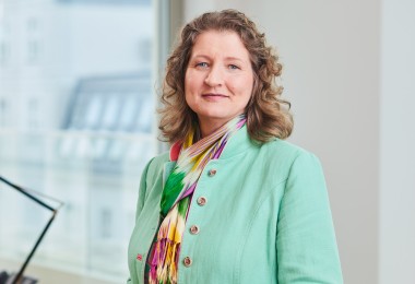 Dr. Edlyn Höller, stellvertretende Hauptgeschäftsführerin der DGUV. Dr. Edlyn Höller, stellvertretende Hauptgeschäftsführerin der DGUV.